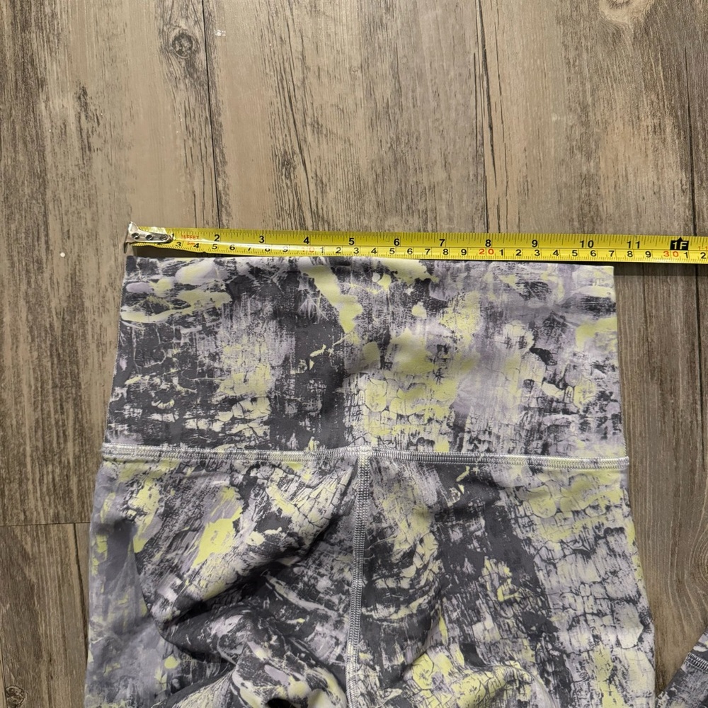Gray Patterned Lululemon Wunder Train High-Rise T… - image 3